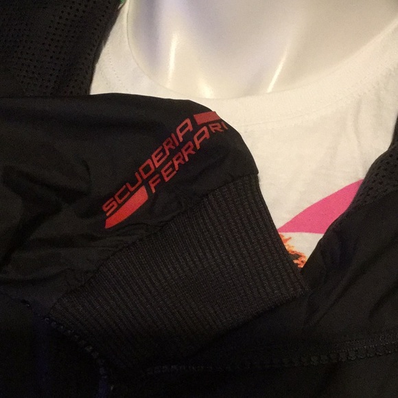 Puma Scuderia Ferrari hooded windbreaker size M - Picture 4 of 8